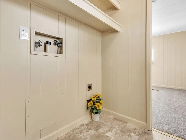 7986 Excelsior Rd — Photo 9