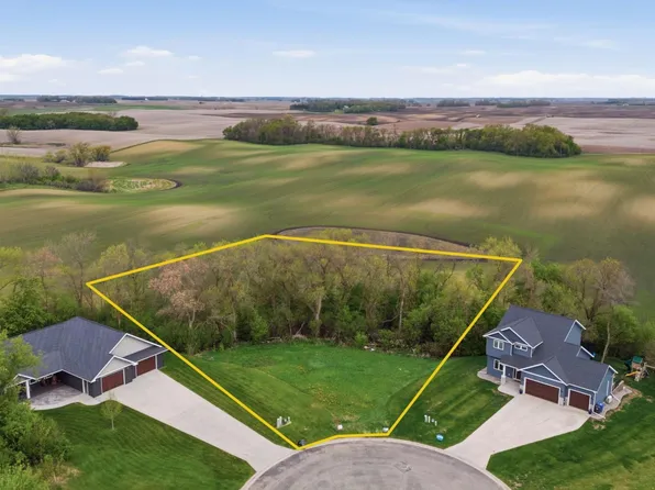 552 Leonard St, Hawley, MN 56549