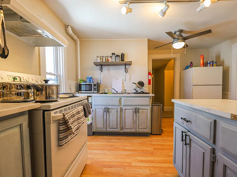 71 Sheridan St #3 — Photo 11