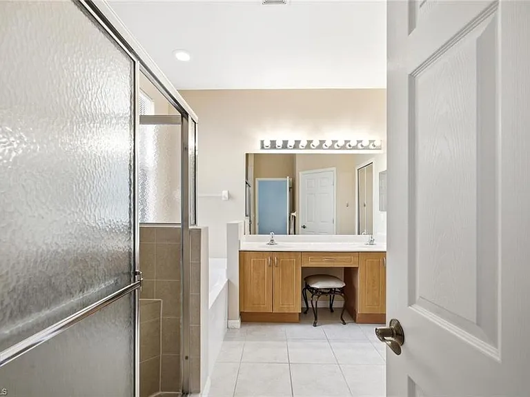 7631 Bristol Cir — Photo 20