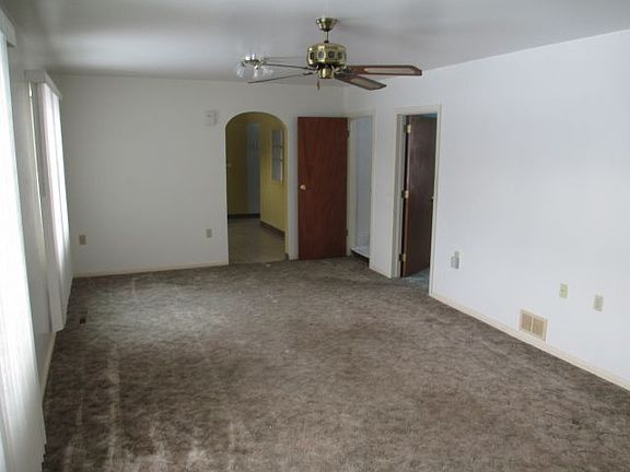 2nd image of 112 Garden Ave