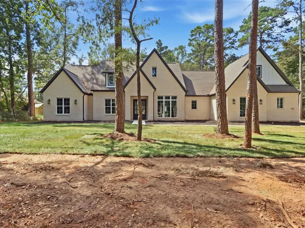 207 Creekside Dr, Magnolia, TX 77354
