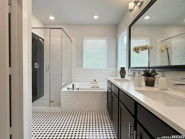 5843 Whitby Rd #13 — Photo 7