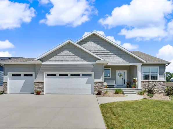 2868 Royal Oak Ridge Rd, Marion, IA 52302