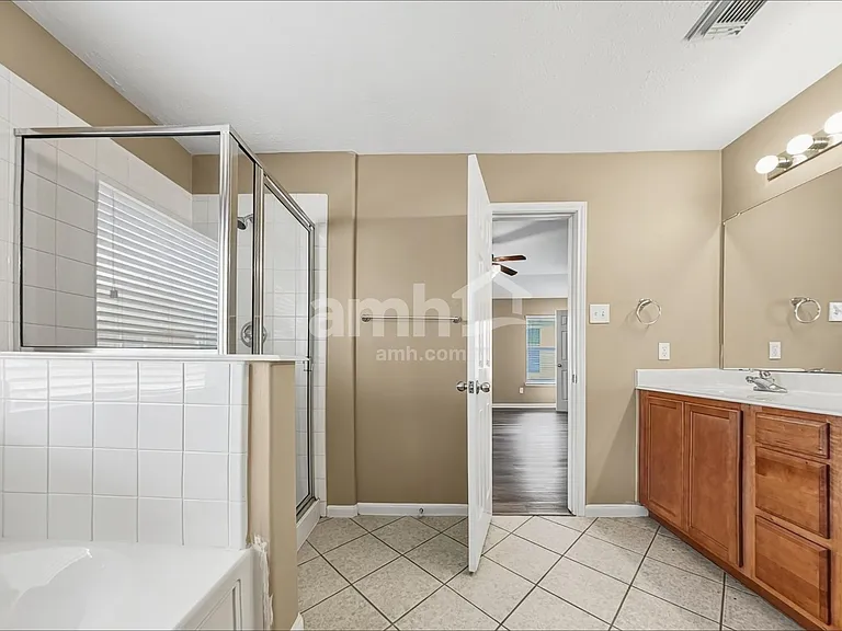 4934 Trailing Clover Ct — Photo 13