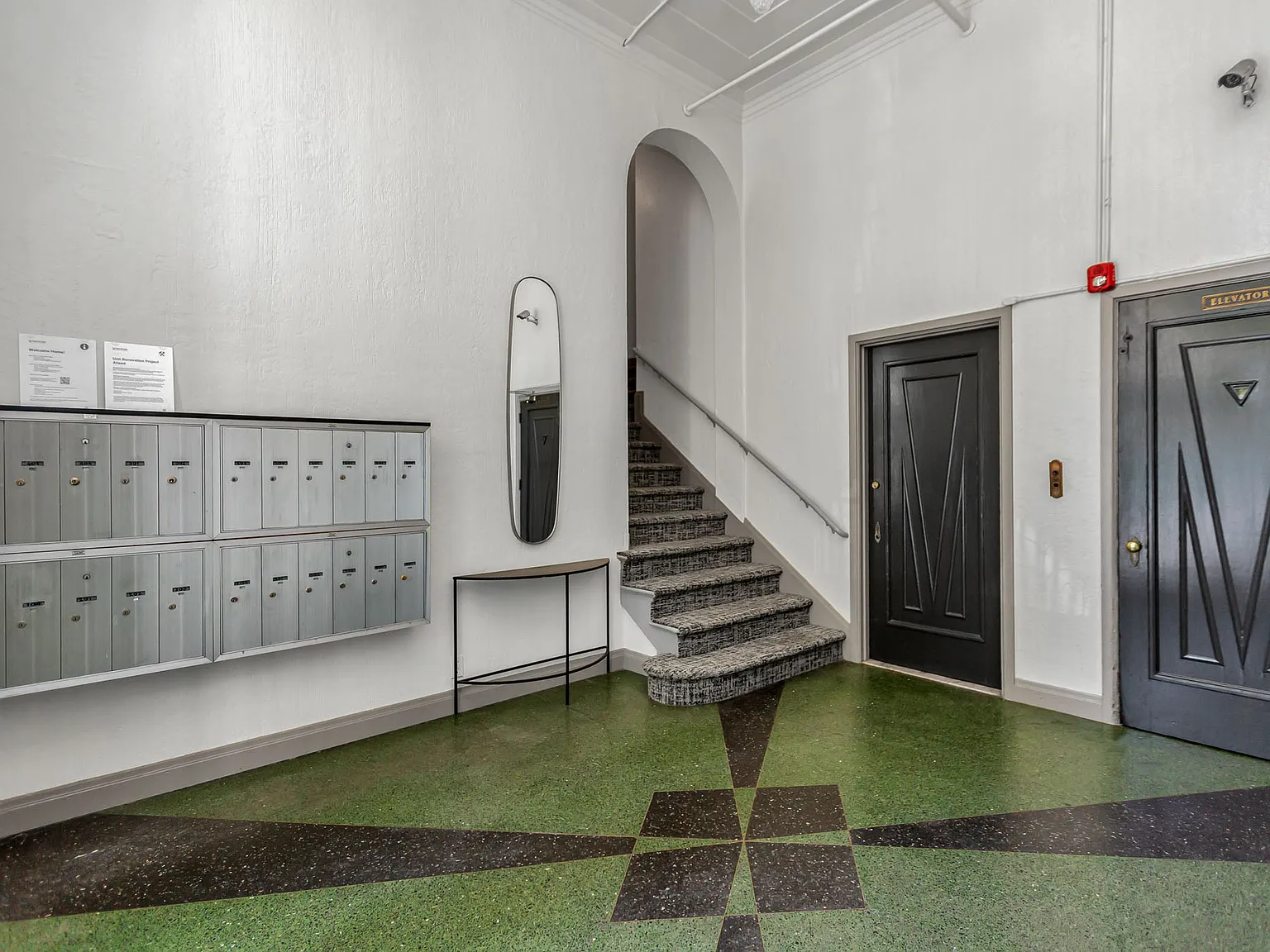 255 Steiner — Photo 4