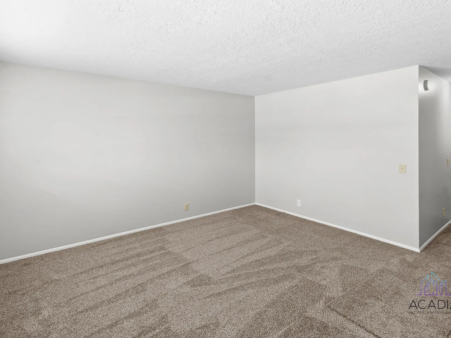 Kin-2360 N 250 W Sunset, UT 84015 — Photo 4