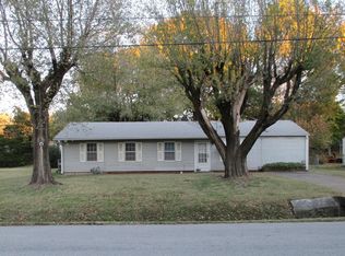 1116 S Baker Blvd, Carthage, MO 64836