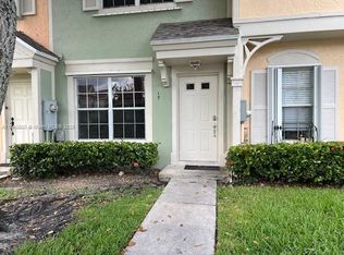 17 Simonton Cir #17, Fort Lauderdale, FL 33326