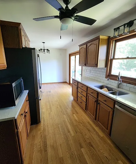 1114 Duck Creek Dr — Photo 7