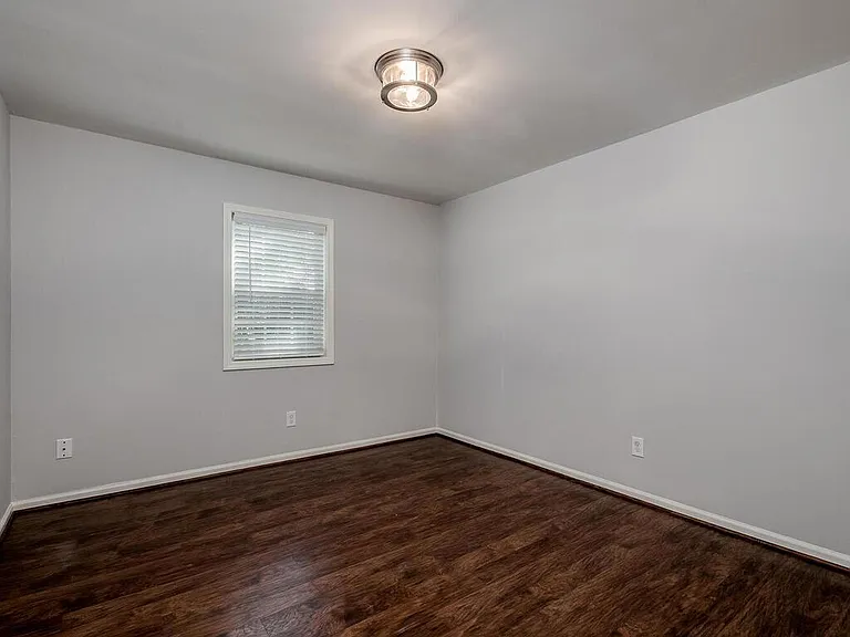 2611 Holton Ave #7 — Photo 12