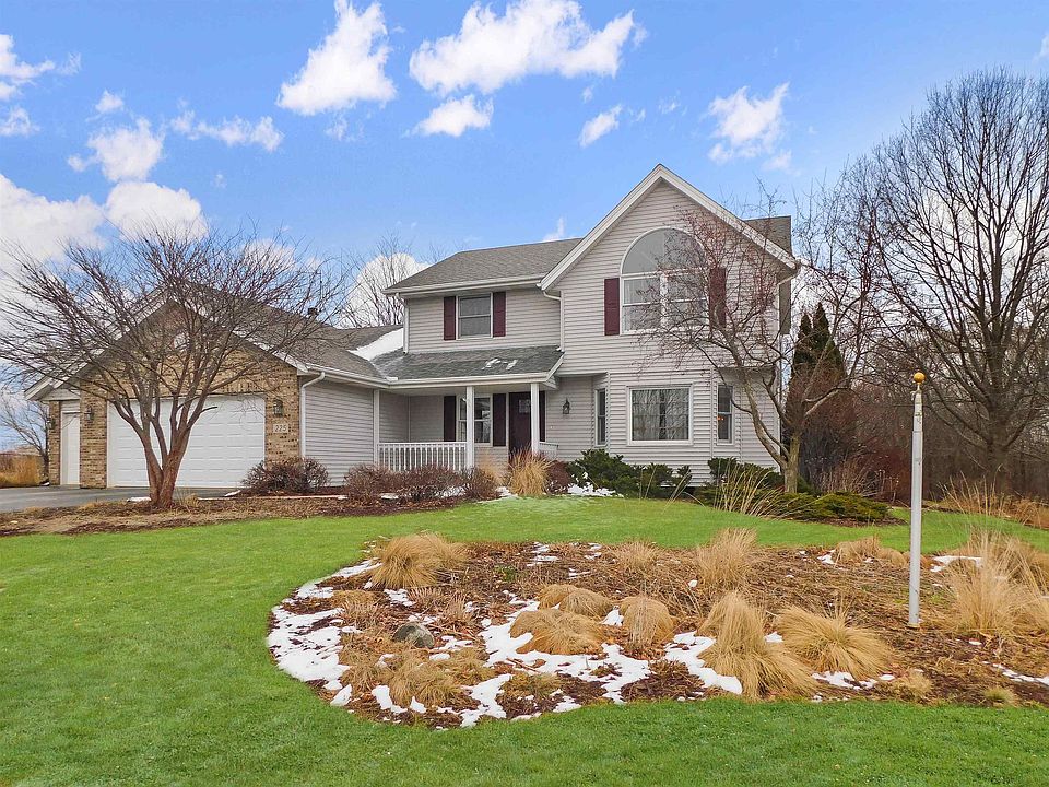 1st image of 225 Old Meadow Ln