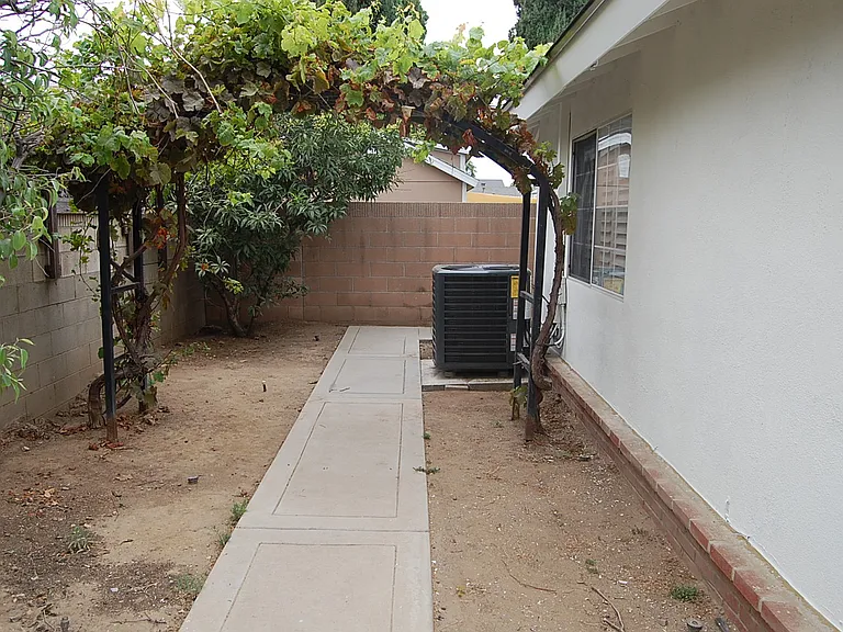 1514 E Trenton Ave — Photo 30