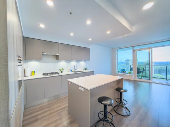 3809 Evergreen Pl #1208, Burnaby, BC V3J 0M1