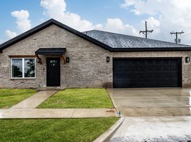 CD LO 1704 Elkhart Avenue