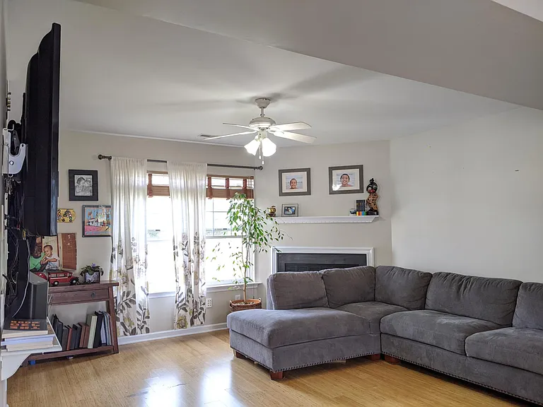 180 Buttercup Ln — Photo 3