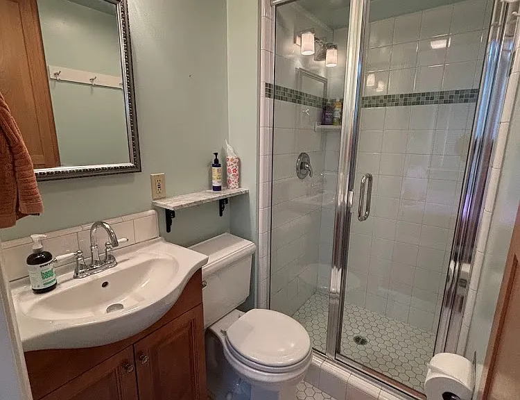 En suite bathroom