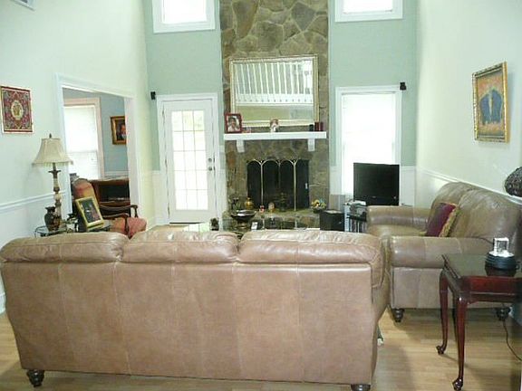 3rd image of 110 Dunsnay Way