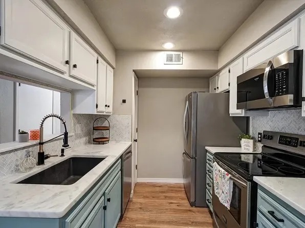 609 Calais Dr APT 3112, Pittsburgh, PA 15237