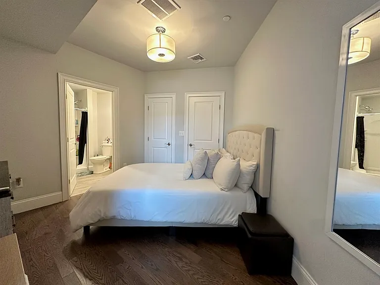 371 Main St #4 — Photo 7