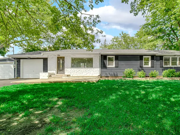 352 Meadow Lane Dr, Valparaiso, IN 46383