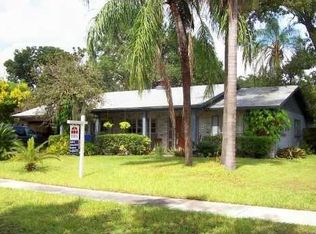 2304 Cherry Ridge Ln, Brandon, FL 33511