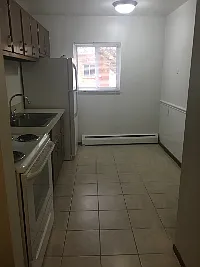 Hallwood Manor Apartments — Photo 27