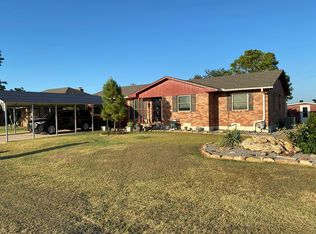 809 S Choctaw St, Caddo, OK 74729