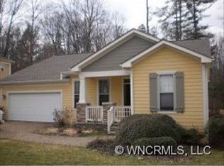 410 Mountain Wasp Dr, Biltmore Lake, NC 28715