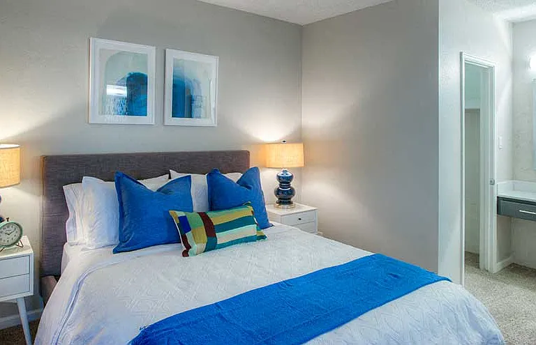 The Venue on Camelback Apartments — Photo 8