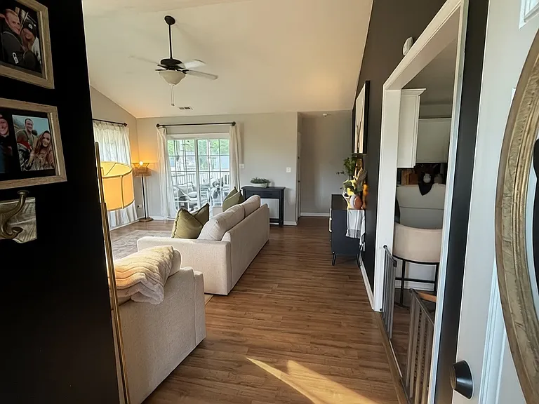 220 Walden Green Dr — Photo 1