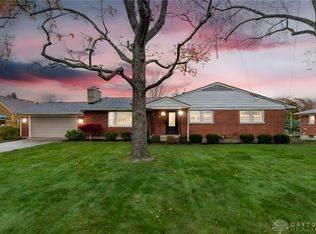 121 Stolz Dr, Middletown, OH 45042