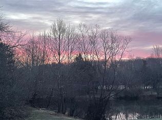 77 N Chapman Rd, Doylestown, PA 18901