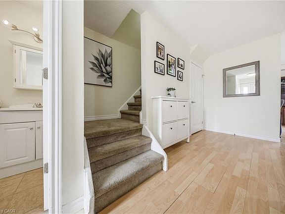 4th image of 32 Mowat Blvd #41