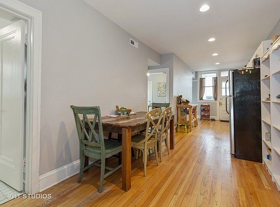 3rd image of 2633 W Carmen Ave Unit 1W