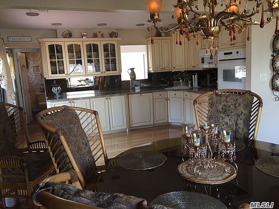 4th image of 4 Windham Ln S