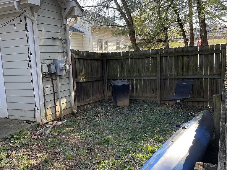 555 Station Ln — Photo 18