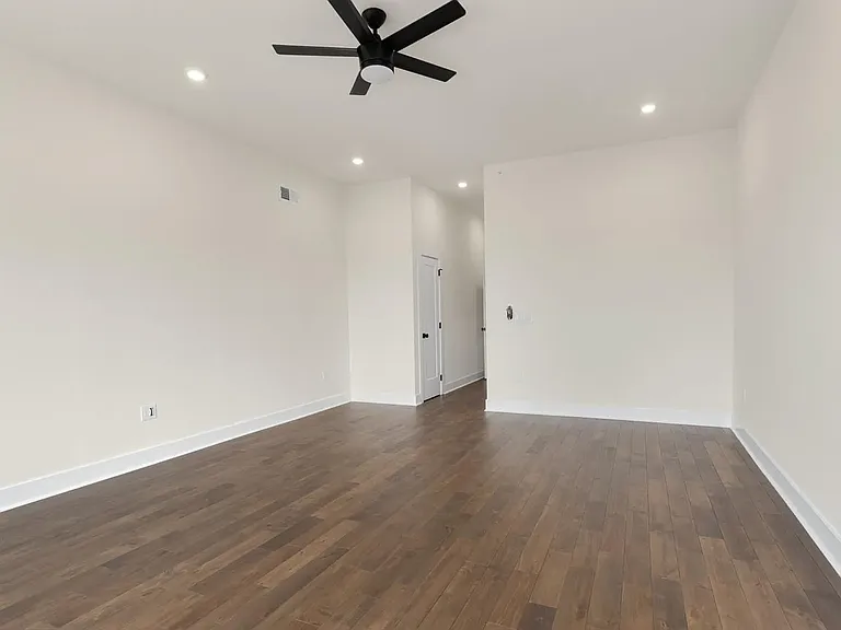 2719 Lefevre St — Photo 24