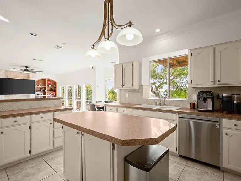 7209 Foxtree Cv — Photo 23