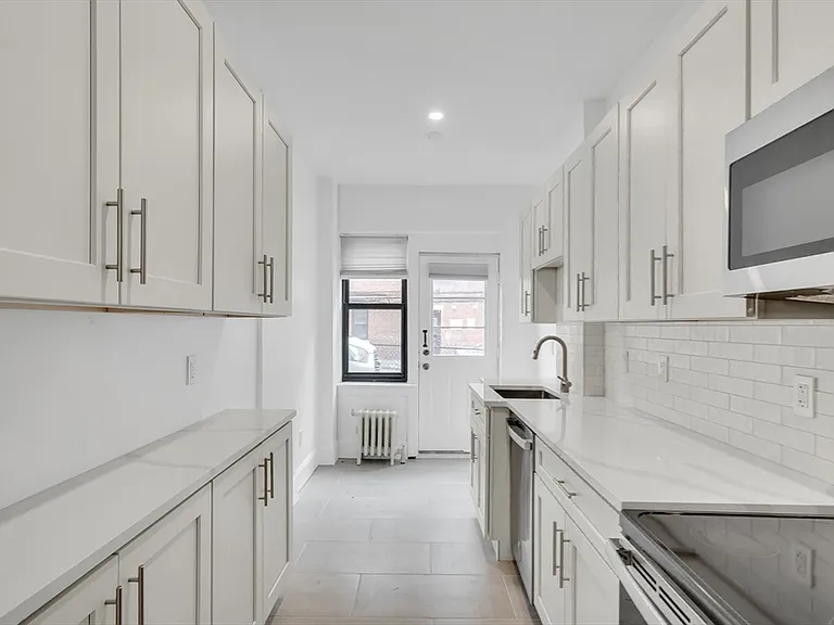 137 Englewood Ave #5 — Photo 10