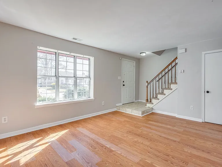 436 Peregrine St — Photo 10