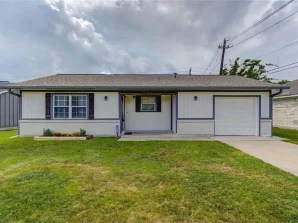 5317 Crestmont St, Baytown, TX 77521
