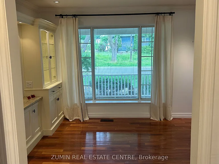 76 Brock St — Photo 7