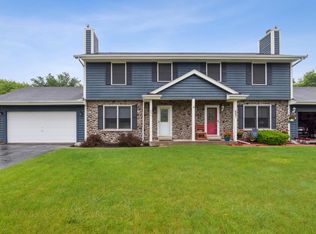 695 N Dries St, Saukville, WI 53080
