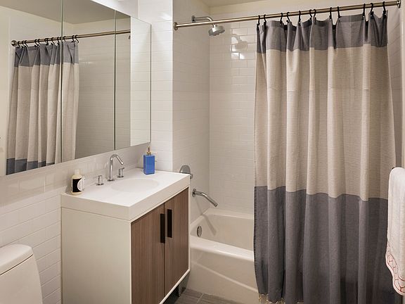 5th image of 590 Fulton St #17B