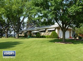 1006 N Chapel Hill Rd, McHenry, IL 60051