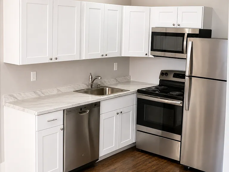 Rare Highlands Location w/ Parking Spot & Laundry On-Site! 32nd & Lowell — Photo 3