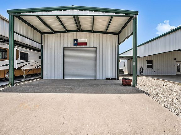 4th image of 130 Prevost Dr