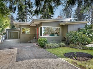 2705 NE 100th St, Seattle, WA 98125