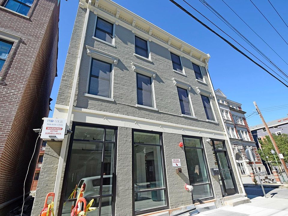 1st image of 1517 Elm St